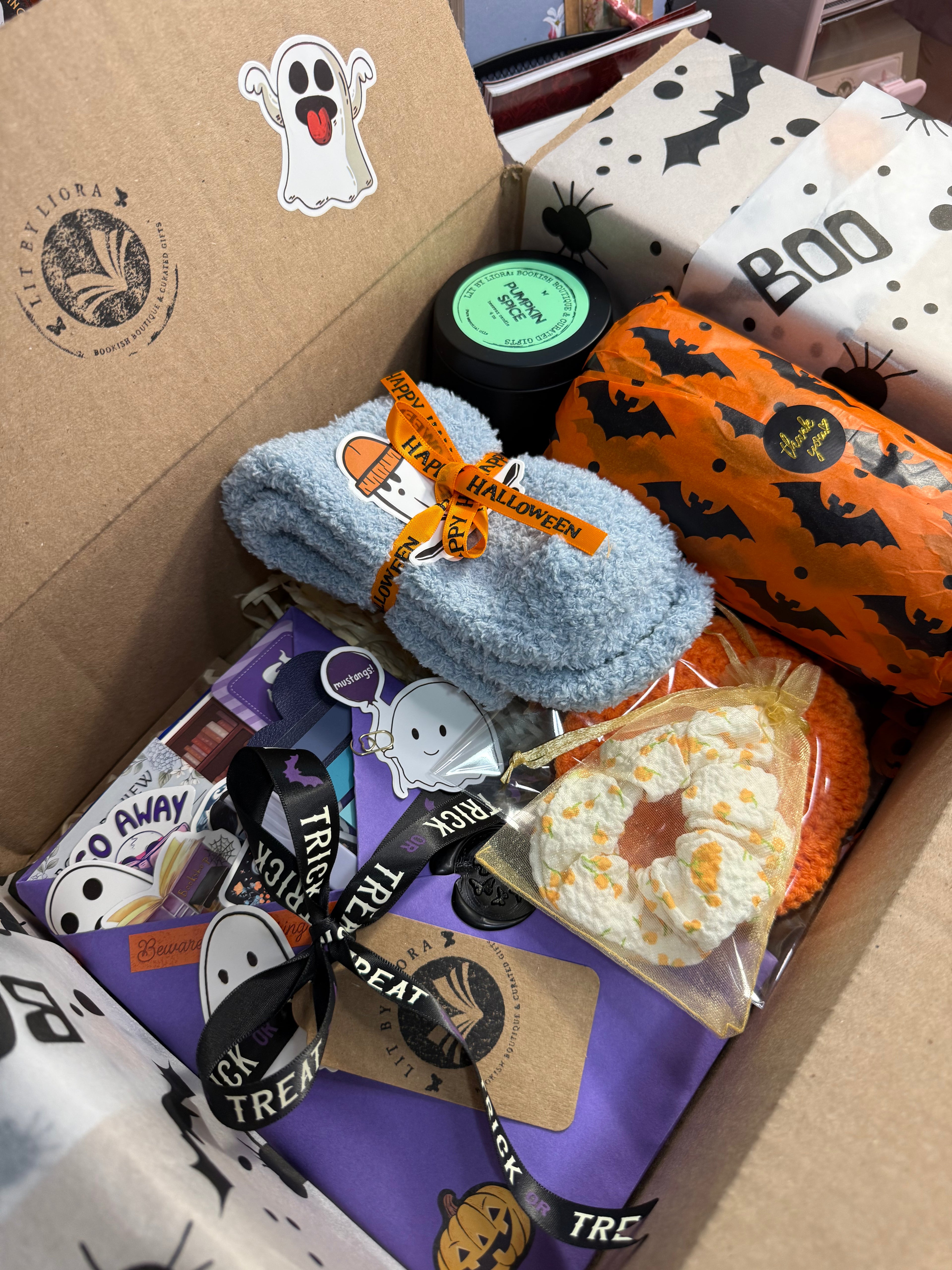 Halloween Book Lover Gift Box - Spooky Blind Date With a Book - Cozy Halloween Reading Bundle (Tote, Candle, Socks)